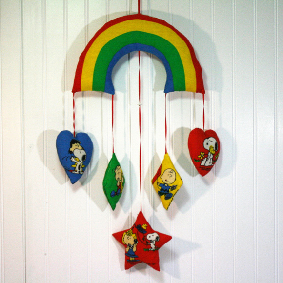 peanuts nursery decor